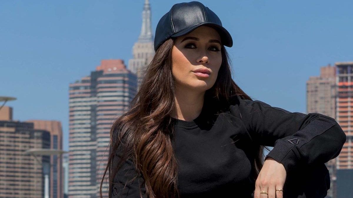 Nina Vargas – Successful people always look for opportunities to assist others.