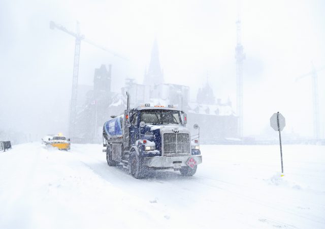 city-trucks-tackle-blizzard